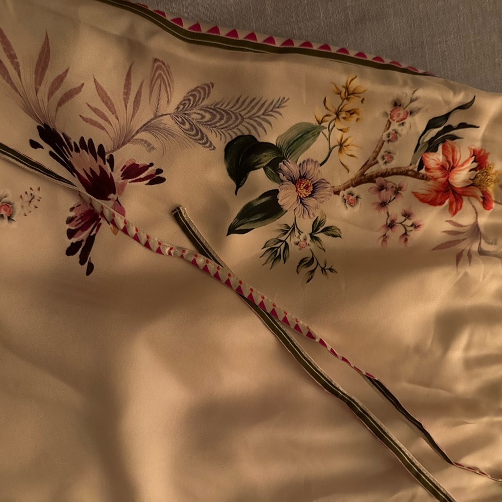 Johnny Was Floral Silk Shorts with Geometric Trim - Picture 6 of 11